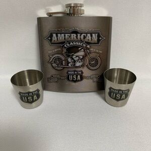Stainless steel flask‎ and shot set